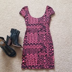 Scoop neck bodycon dress